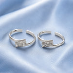 Load image into Gallery viewer, Taraash Sterling Silver Bypass Style Cz Adorn Toe Ring For Women LR1195S