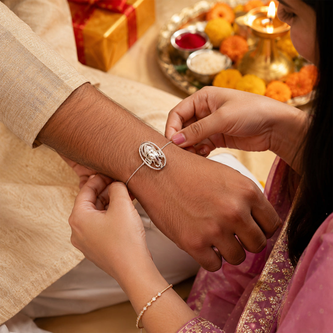 Taraash 925 Sterling Lord Ganesha Silver Rakhi For Your Brother