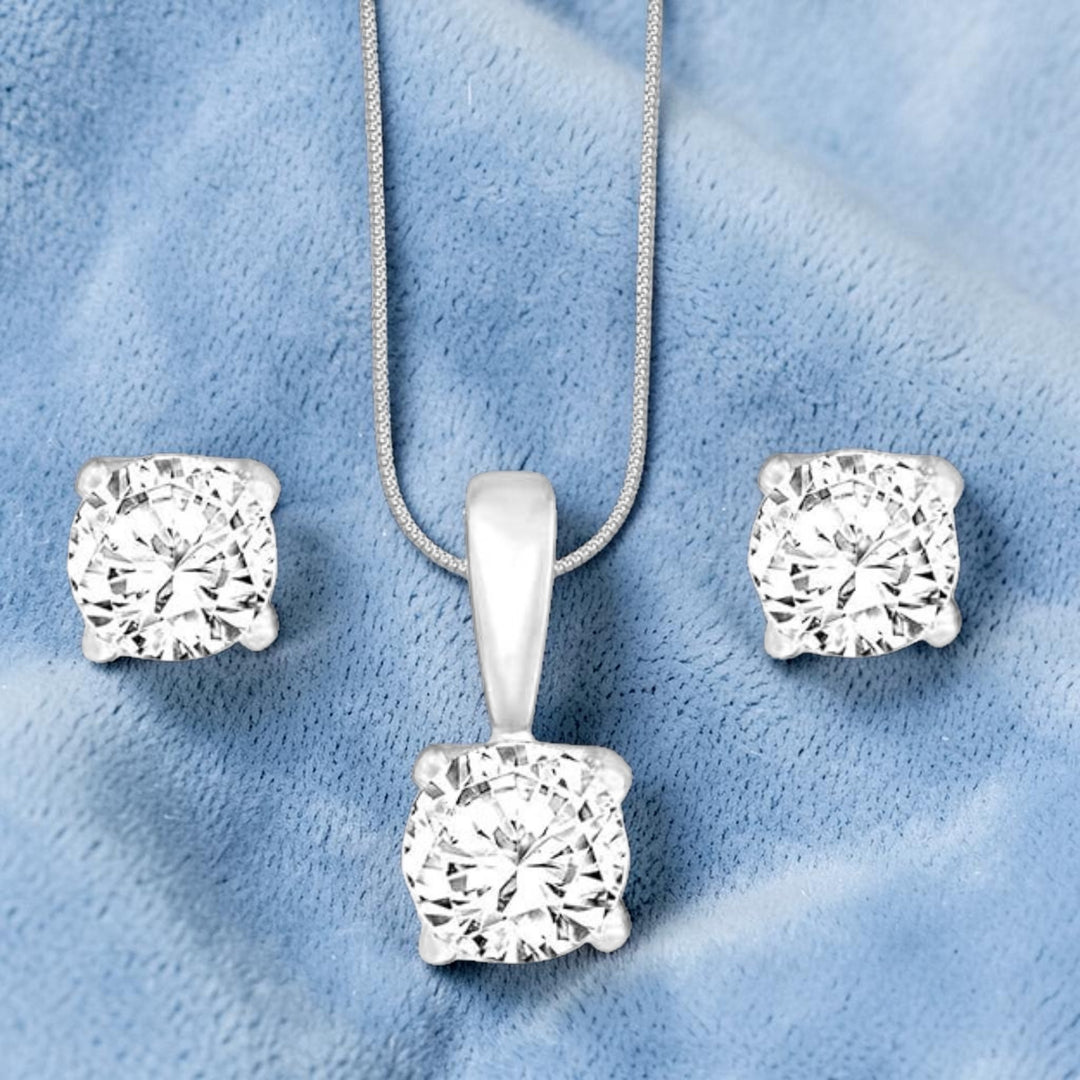 Taraash 925 Silver Round Shape Pendant Set For Women