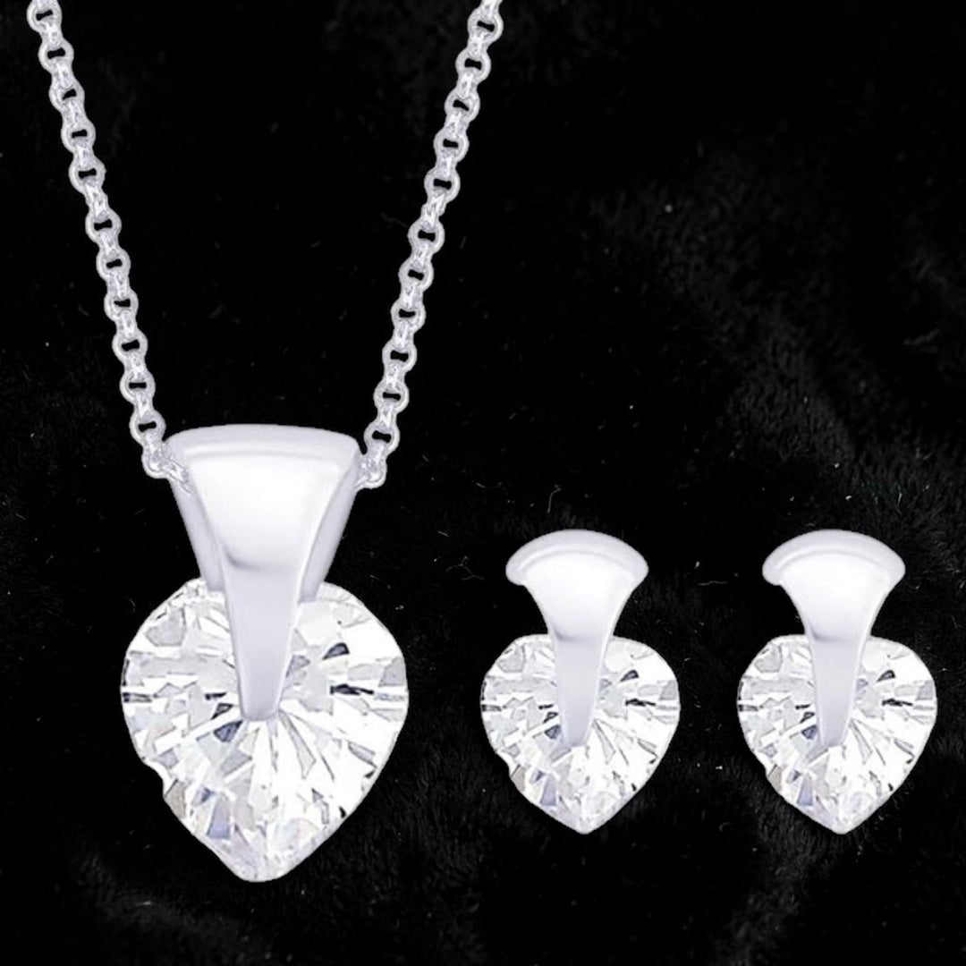 Taraash 925 Silver Heart Shape Pendant Set  For Women