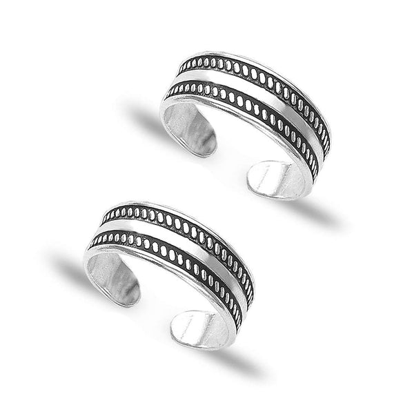 Taraash toe ring in silver