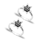 Taraash toe ring in silver