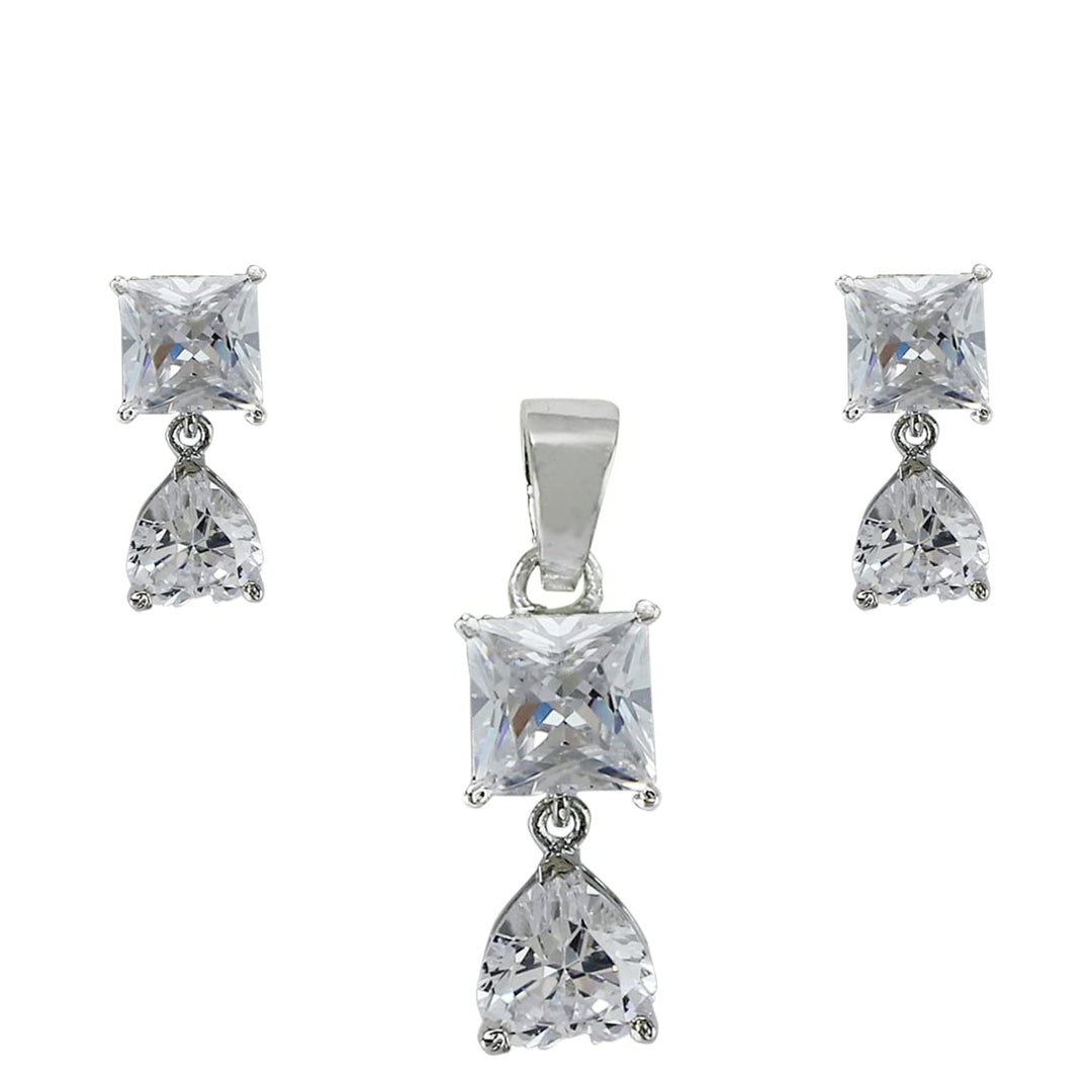 Taraash 925 Sterling Silver CZ Heart Pendant Set For Women