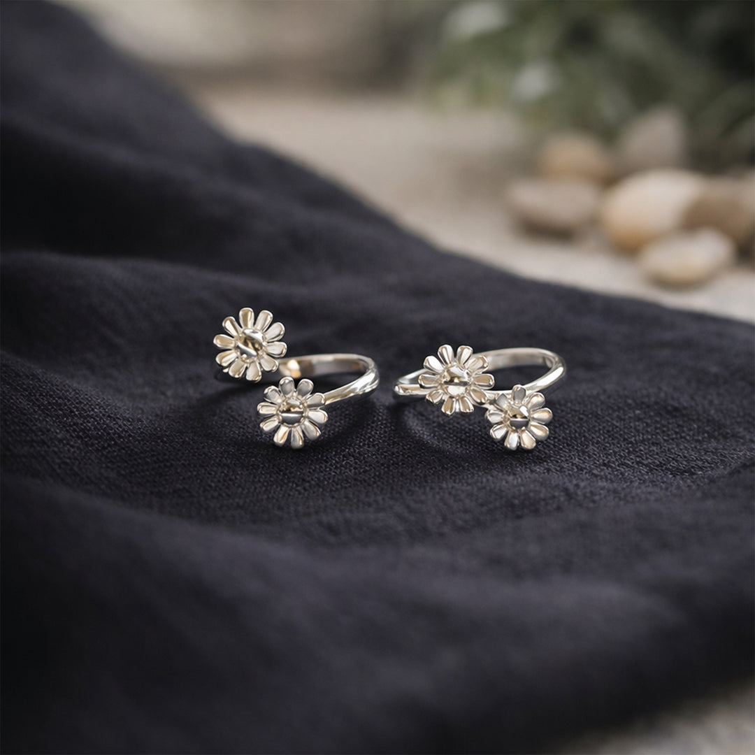 Taraash 925 Sterling Silver Top Openable Floral Toe Ring For Women
