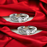 Taraash toe ring in silver