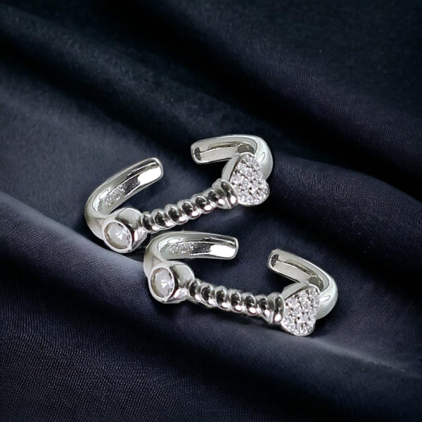Taraash toe ring in silver