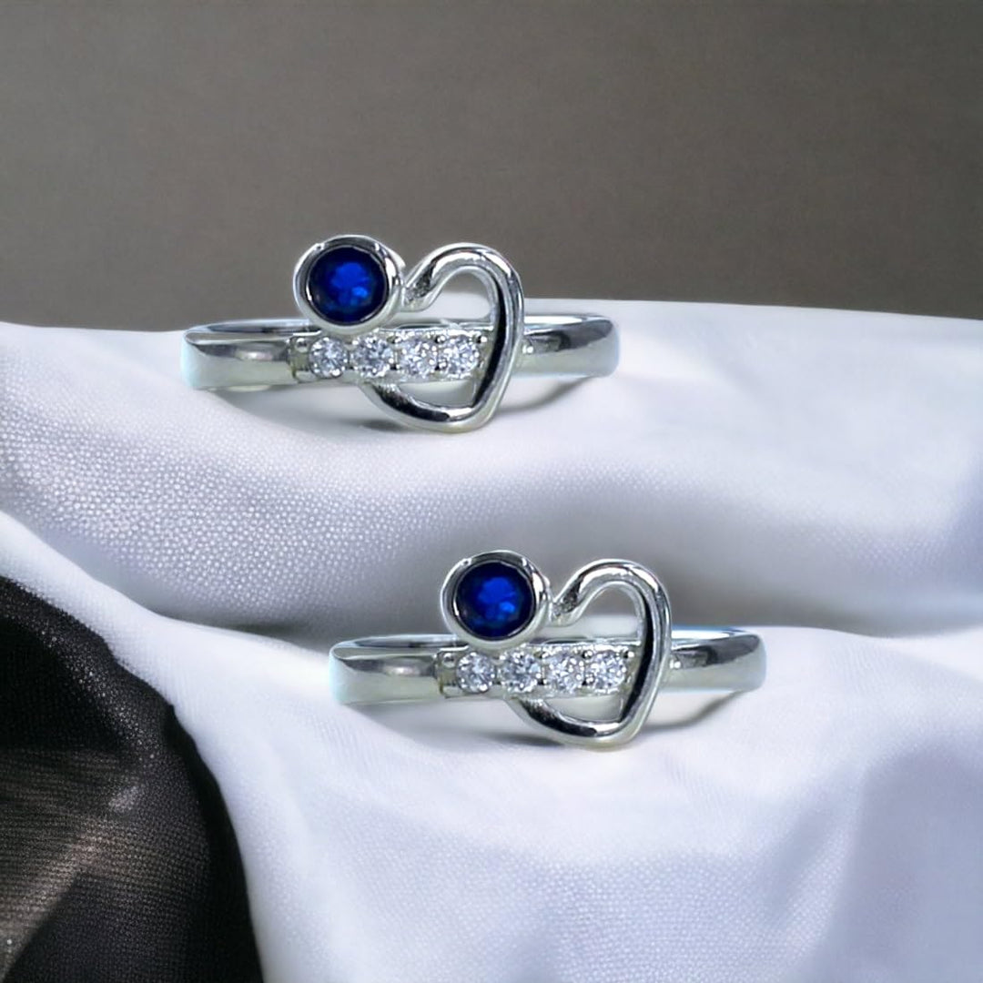 Taraash toe ring in silver