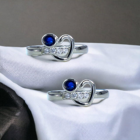 Taraash toe ring in silver