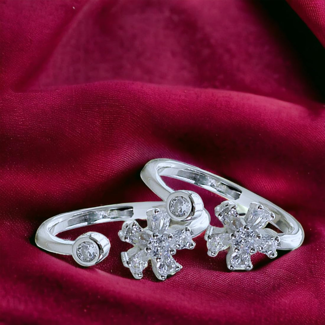 Taraash toe ring for women silver