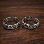 Load image into Gallery viewer, Taraash 925 Silver Antique Cutwork Toe Ring for Women
