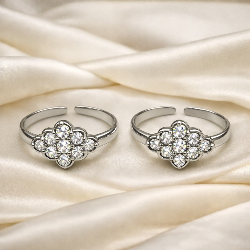 Taraash 925 Sterling Silver CZ Beautiful Design Toe Ring