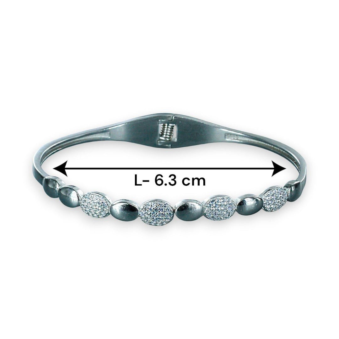 Taraash 925 Sterling Silver Cz Oval Bangle For Women - Taraash