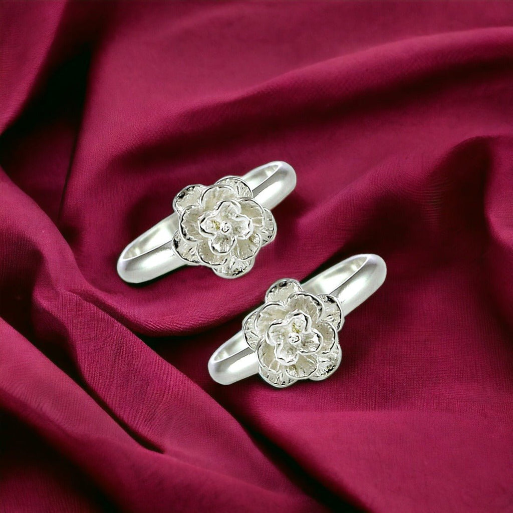 Taraash 925 Sterling Silver Floral Toe Ring For Women