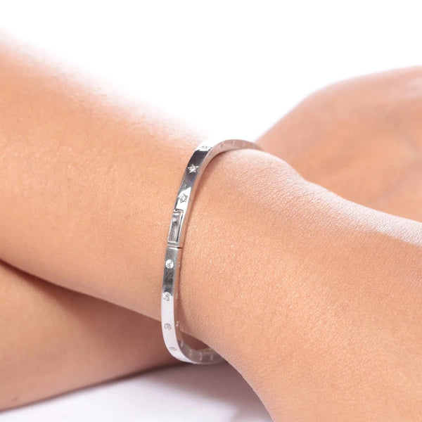 Blisse Allure Sterling Silver Bangle - Taraash