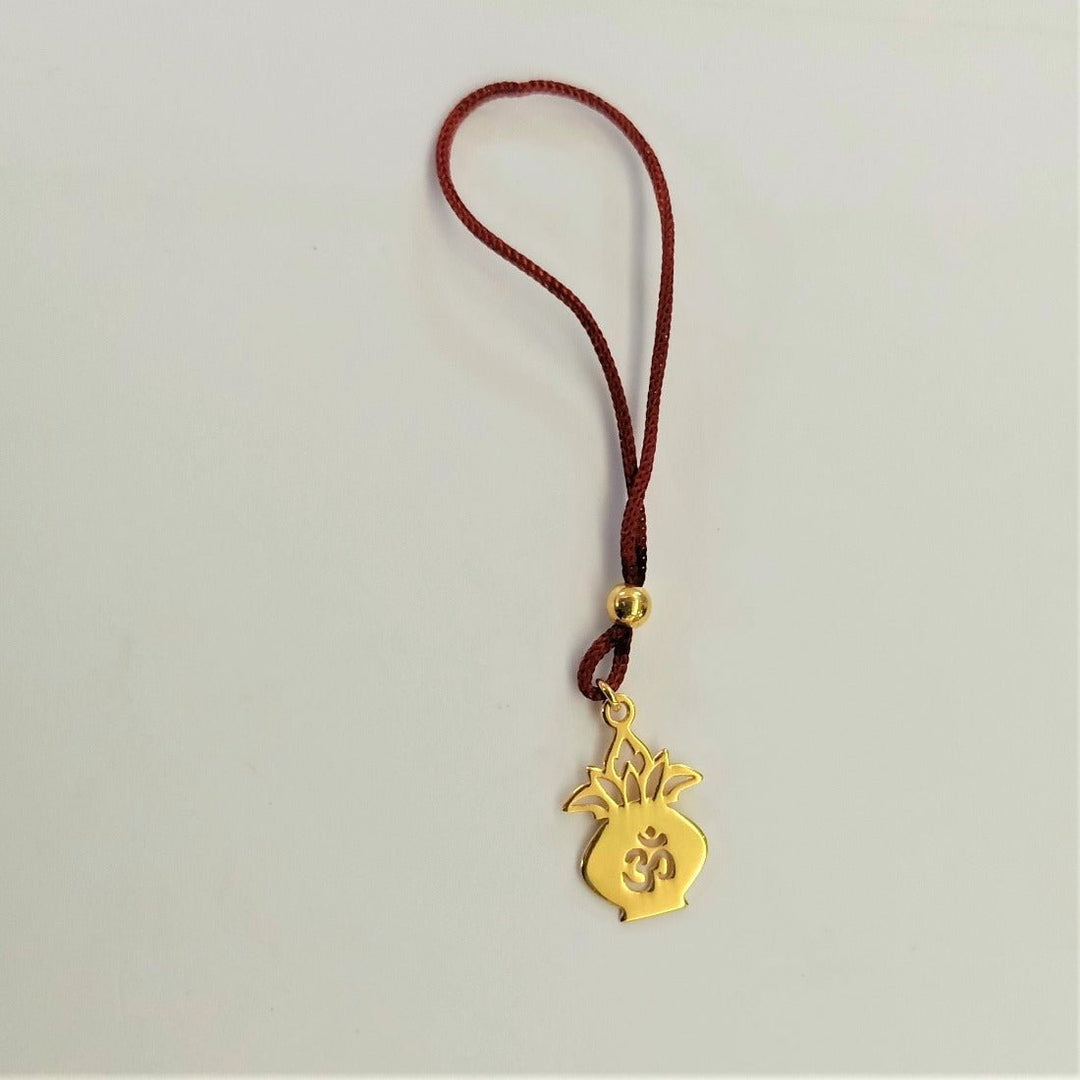 Blisse Allure Sterling Silver kalash with om Lumba with gold finish. - Taraash