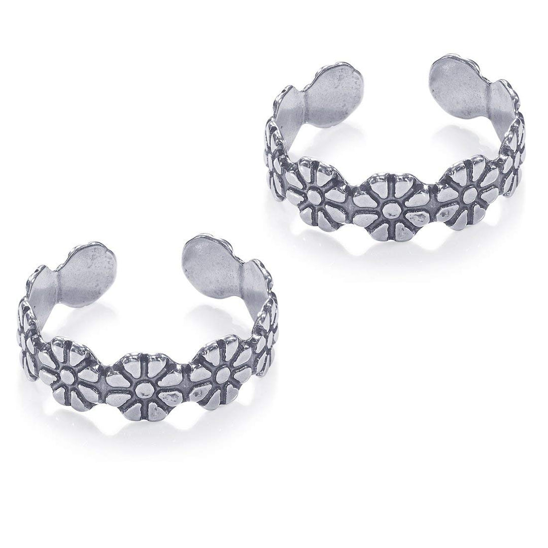 Taraash toe ring in silver