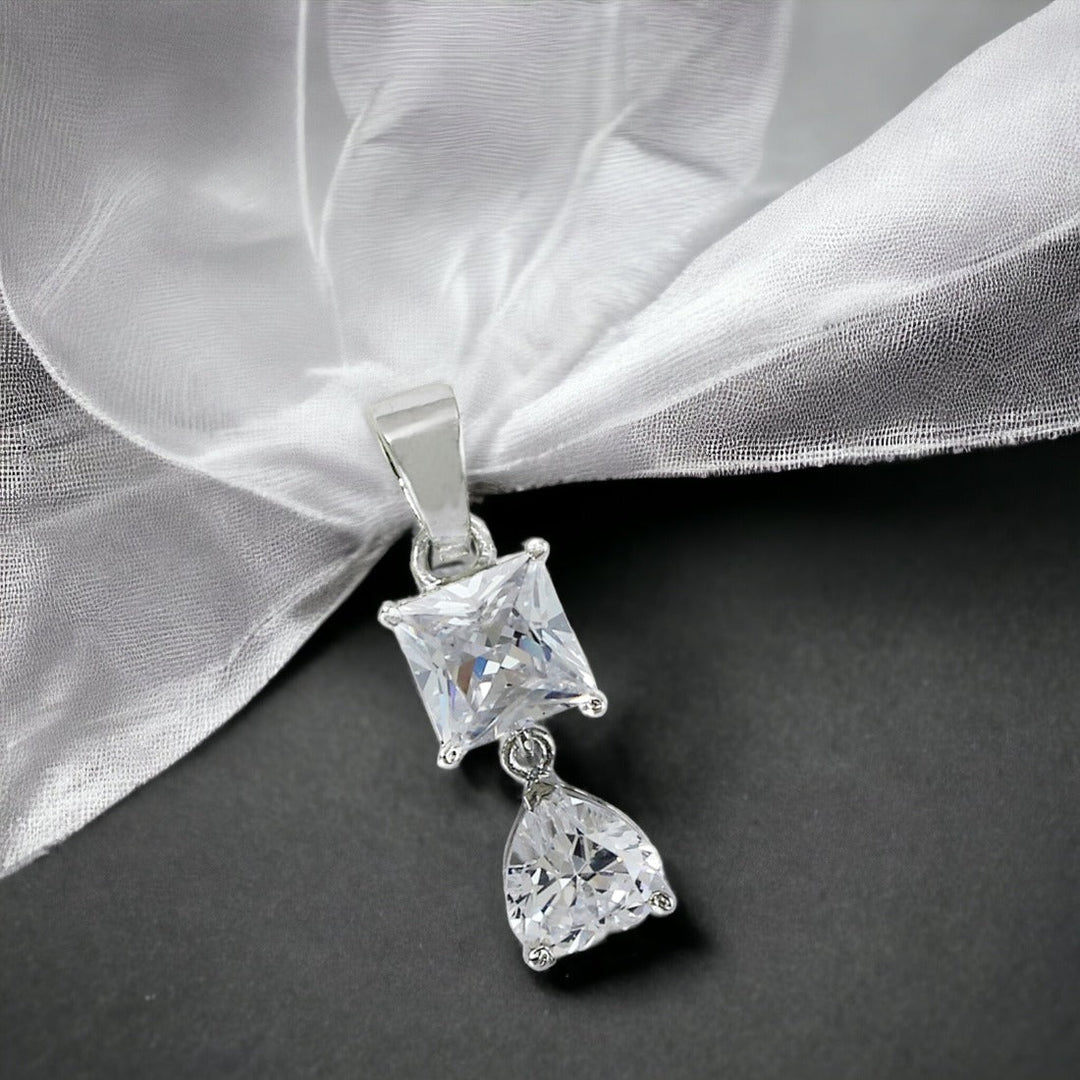 Taraash 925 Sterling Silver CZ Heart Pendant With Chain For Women - Taraash