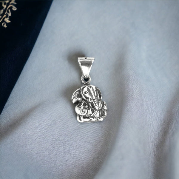 Taraash 925 Sterling Silver Divine Ganesha Pendant For Kids - Taraash