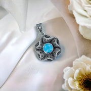 Taraash 925 Sterling Silver Floral Pendant For Women - Taraash