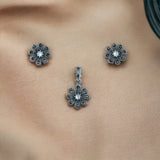 Taraash 925 Sterling Silver Floral Pendant Set For Women - Taraash