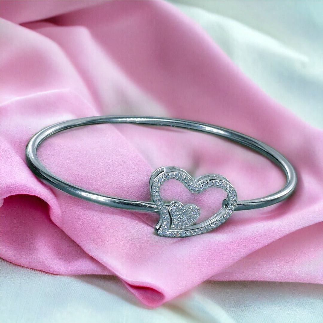 Taraash 925 Sterling Silver Heart Top Openable Bangle for Women - Taraash