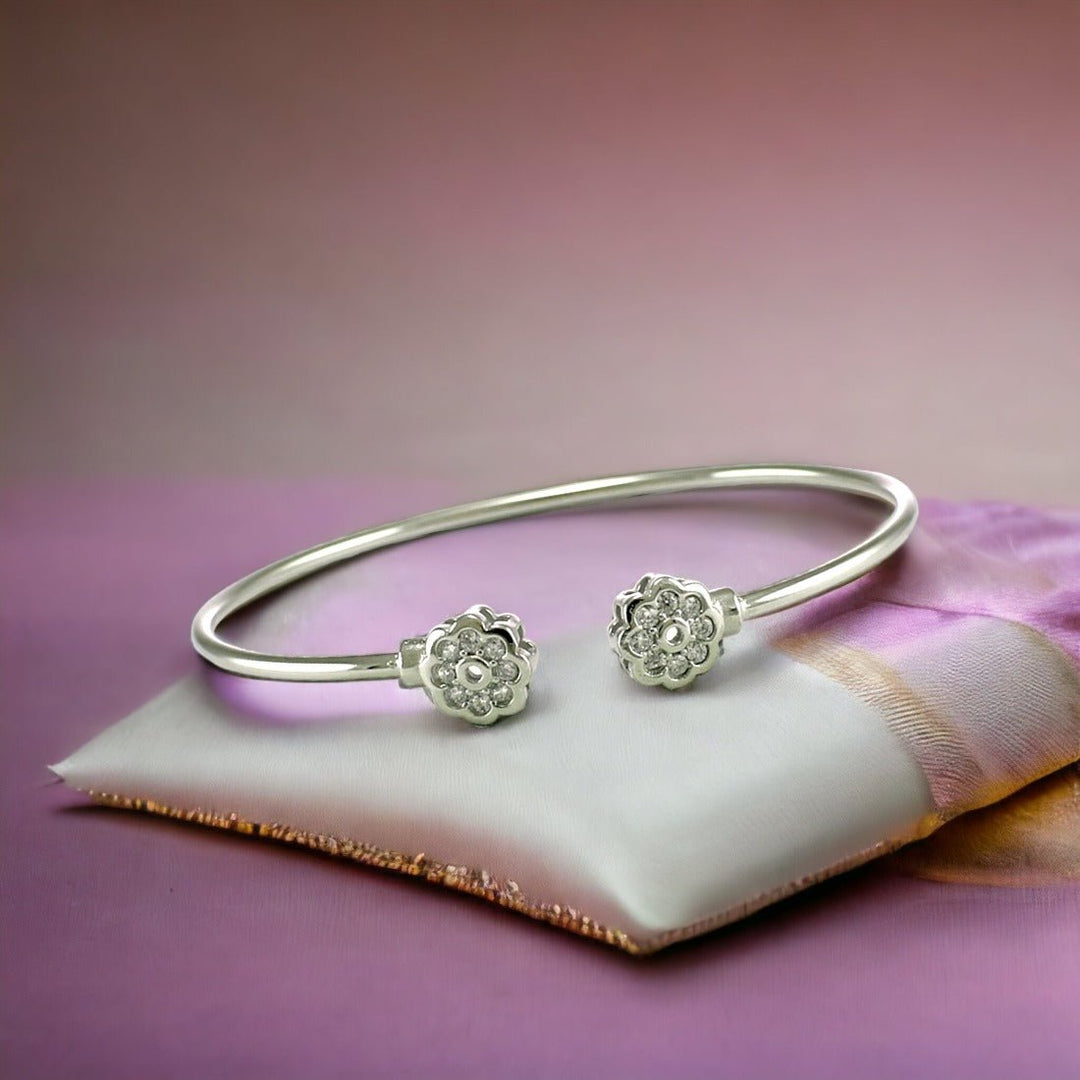 Taraash 925 Sterling Silver Openable Floral Kada For Women - Taraash