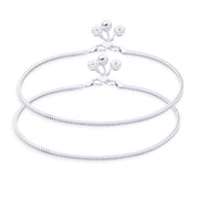 Taraash Single Line Plain Ending with Floral Charm 925 Silver Anklet For Women AN0538S - Taraash